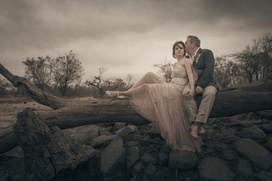 african bridal couple, wedding in Africa, wedding at game reserve
